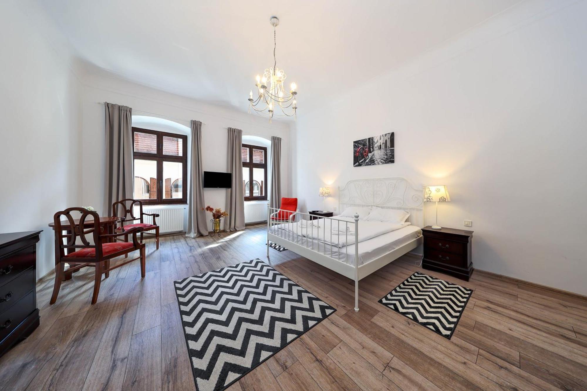 Hirscher Apartments براشوف المظهر الخارجي الصورة